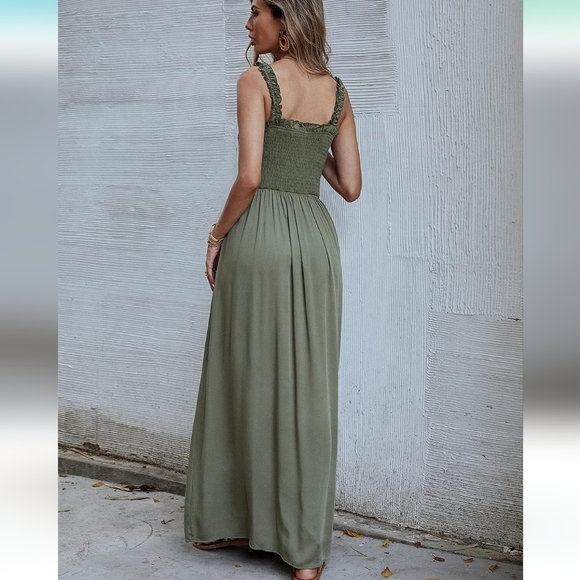 NWOT! Green Ruffle Detail Dress - Picture 3 of 9